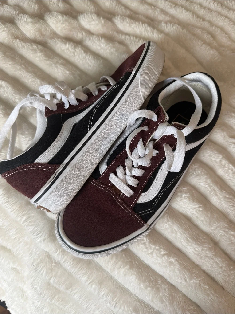 Kids Burgundy and Black Low-Top Skate Sneakers - Vans